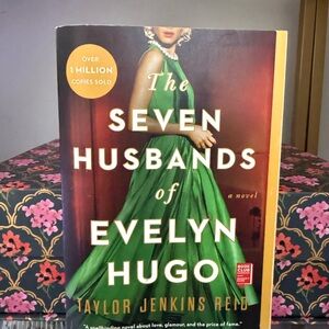 The Seven Husbands of Evelyn Hugo Book